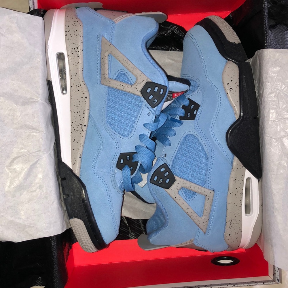 jordan’s 4s University Blues